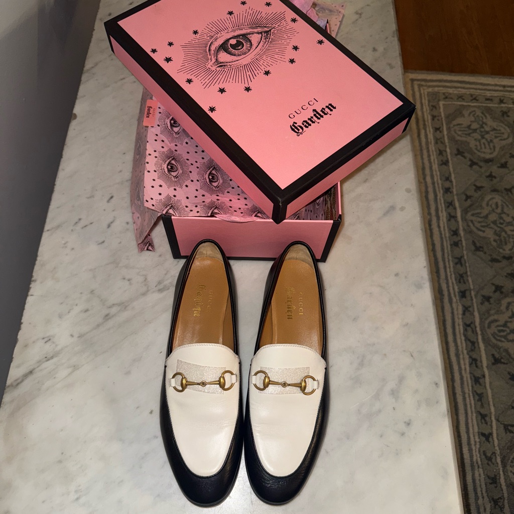 Gucci Garden Women's Two-Tone Black And White Loafers
